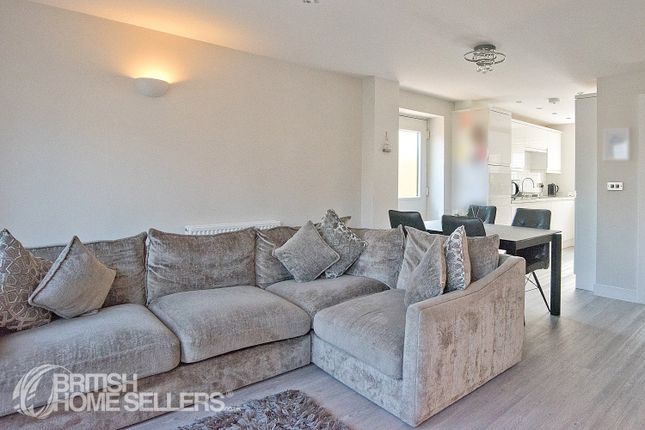 3, Oakenhead Green, Lancashire photo 2