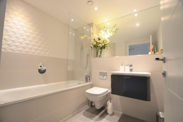 Flat 59, Premier House, Edgware, HA8, Edgware photo 4