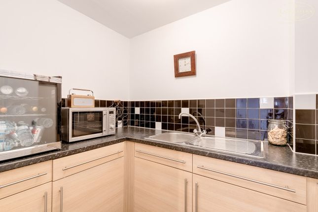 Town house for sale in Goudhurst Court, Horwich, Bolton