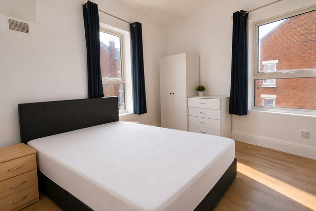 Room 2, 43, Leopold Road, Coventry photo 2