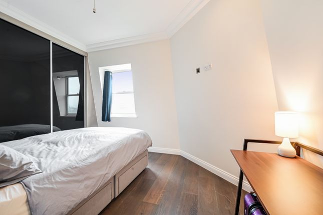 Flat to rent in Cromwell Road, Earls Court