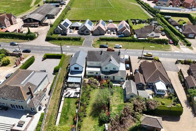 May Villa, Thorpe Road, Clacton-on-Sea photo 2