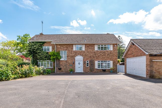 Thumbnail Detached house for sale in Thorpe Road, Longthorpe, Peterborough