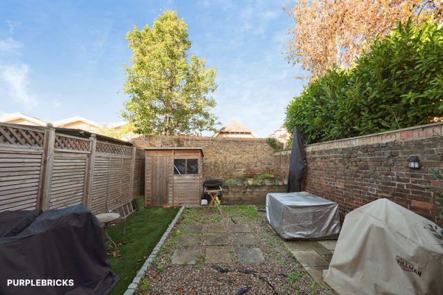 Portsmouth Road, Cobham photo 4