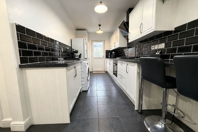 85 Edinburgh Street, Swindon photo 3