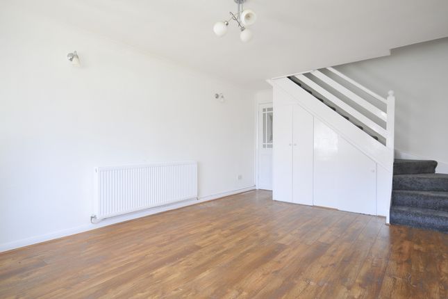 Thumbnail Town house to rent in Old Well Walk, Sale