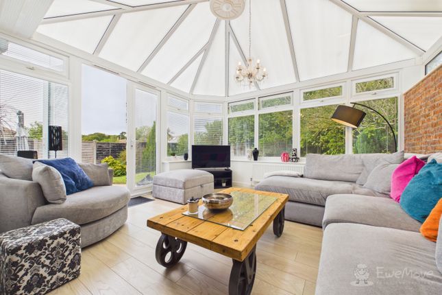 8, Cheriton Court Road, Folkestone photo 4