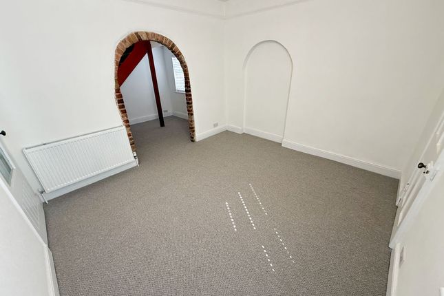 40c, Castlegate, Grantham photo 3