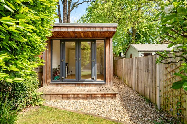 13 Grove Road, Ashtead photo 4