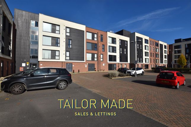 Flat for sale in Monticello Way, Bannerbrook Park, Coventry