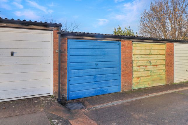 18, Golden Hill, Taunton photo 4