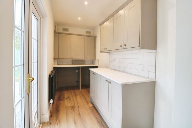 106, Tintern Avenue, Westcliff-on-sea photo 4