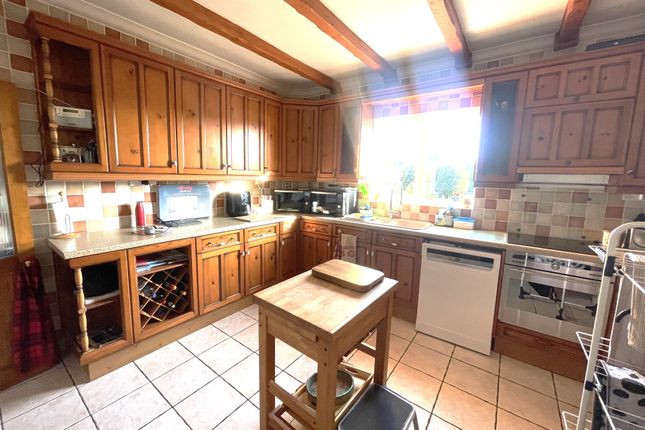 61, Phyllis Avenue, Peacehaven photo 3