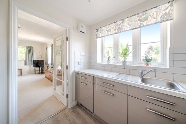 15 River View Lodge, 7, Manygate Lane, Shepperton photo 4