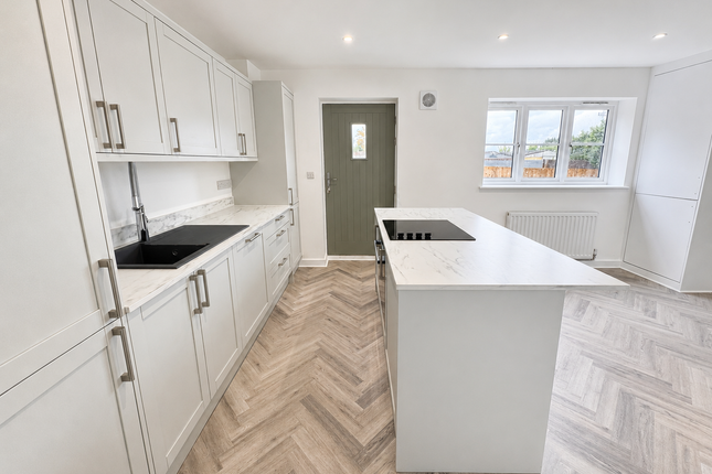 4, Norman Place, Newton By Tattenhall photo 2