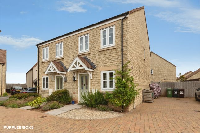 22, Goldfinch Edge, Cam, Dursley photo 2