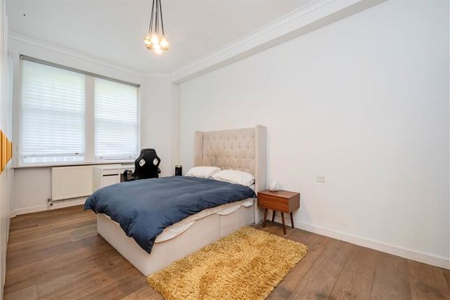 Lower Ground Floor Flat, 18, Rosary Gardens, London photo 4