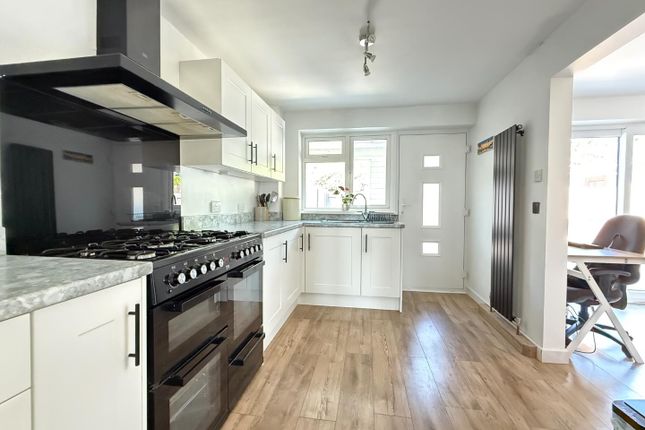 1, Laburnum Mews, Stonehouse photo 3