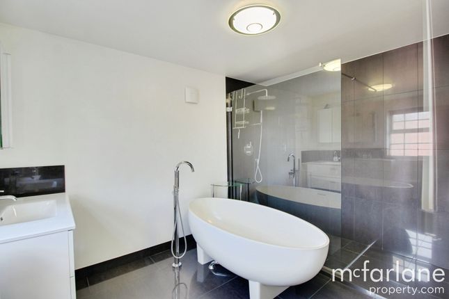 59 Muirfield, Swindon photo 4
