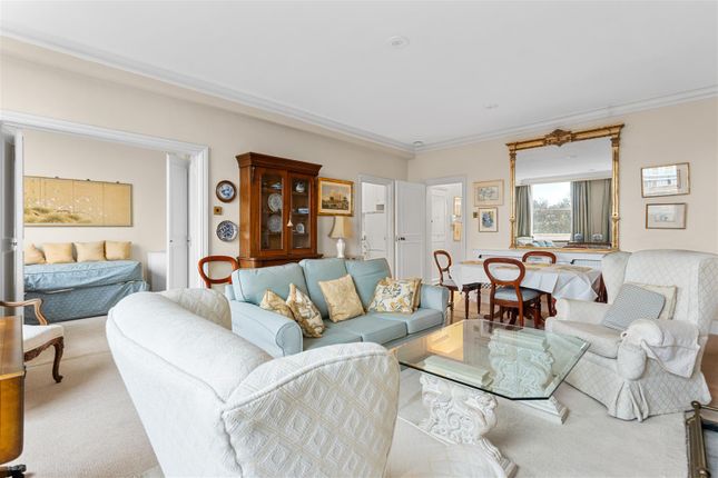 Flat 11, 25, Queen's Gate Gardens, London photo 2