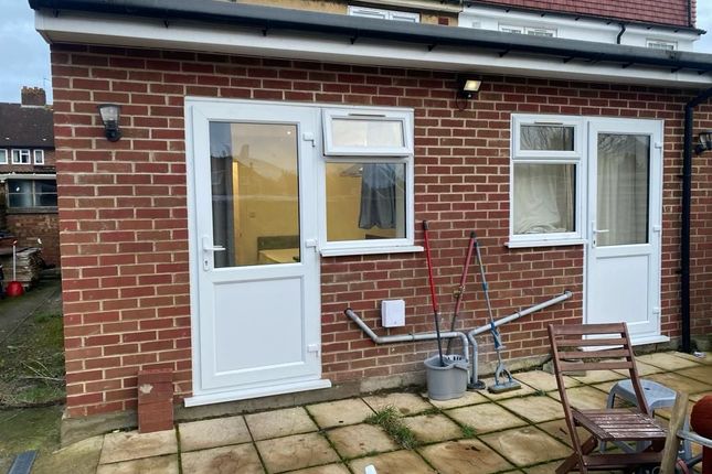 35, Royal Lane, West Drayton photo 5
