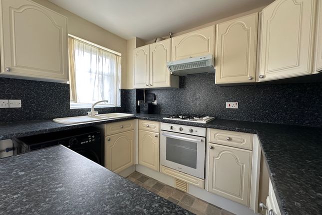 2, Bradwell Moor, Swindon photo 5