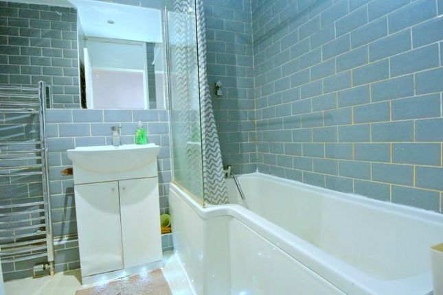 9, Ashdene Close, Ashford photo 4