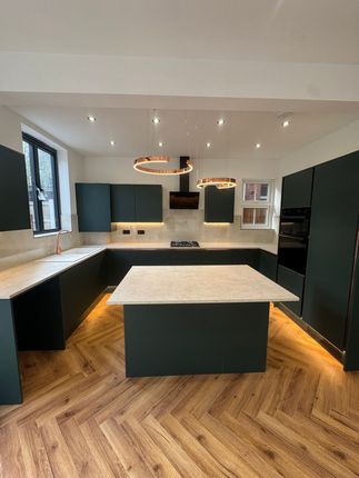 Amazing 4-Bedroom House In Colchester