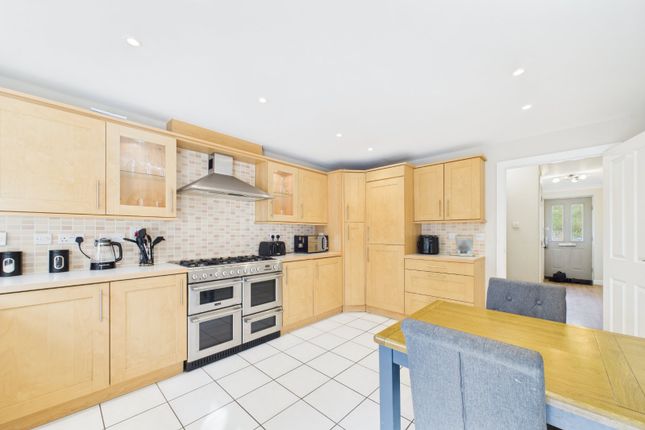 21, Benham Drive, Reading photo 4