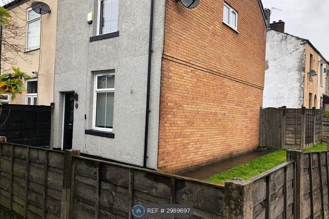 3-bed house on Croft Lane, Hollins, Bury, £1,395/mo