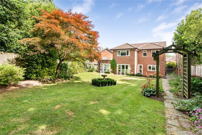 18, Chestnut Walk, West Sussex photo 2