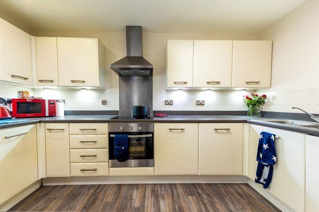 Flat 69, Chapel Court, Romford photo 3