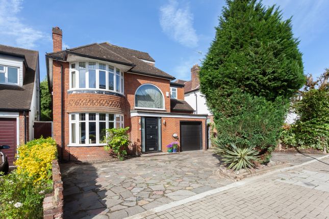 Thumbnail Detached house for sale in Lake View, Edgware