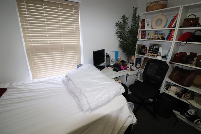 Room 2, 26, Harley Street, Coventry photo 2