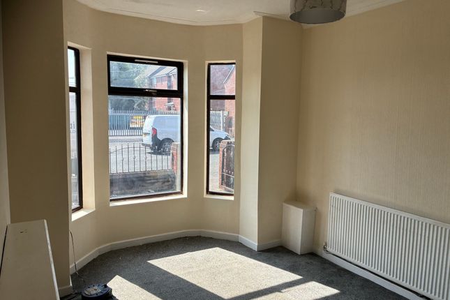 754, Leigh Road, Leigh, Greater Manchester photo 2