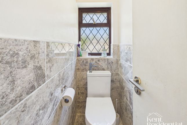 30 Laburnum Road, Rochester photo 4