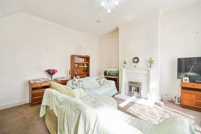 13, Wellington Street, Bradford photo 3