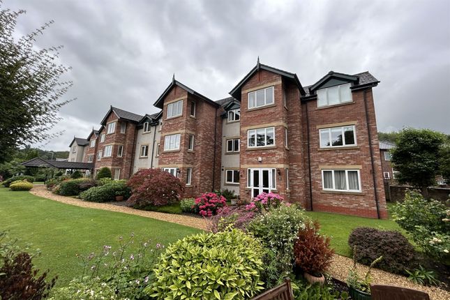 2-bed flat on 17 Riverside Court Waters Edge, Stockport, £220,000