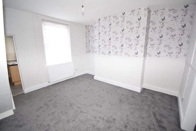 13, South Street, Sunnybrow photo 4