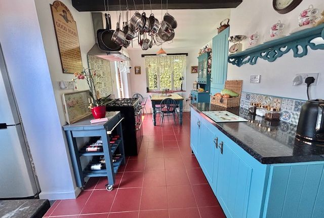 Kingfisher, 2 Manhood Lane, Sidlesham, Chichester photo 4
