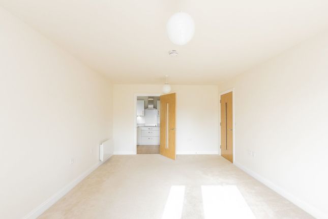 Flat 10 Weavers House, Highgate Hill, Cranbrook photo 5