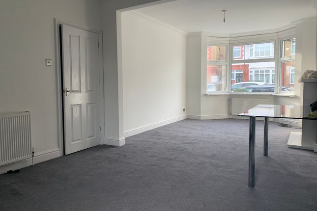 428, Hitchin Road, Luton photo 5