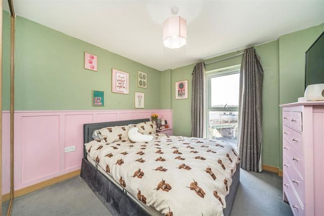 107, Mill Pond Road, Dartford photo 4