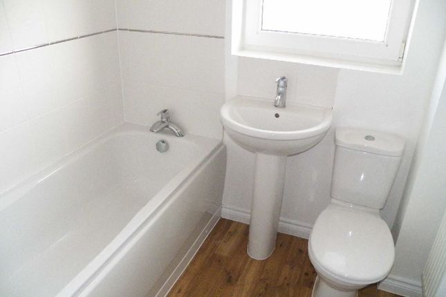 29, Llanelli photo 5