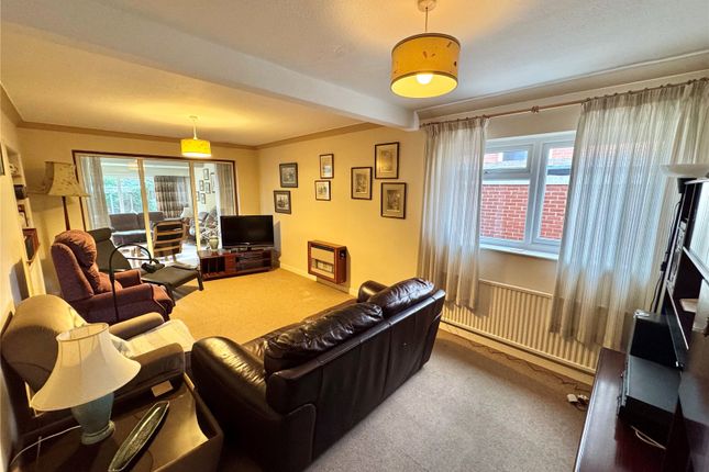 10, Merton Avenue, Preston photo 4