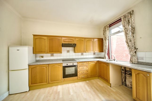 128 Preston Road, Wigan photo 3