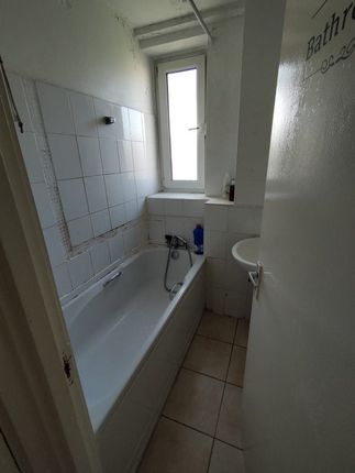 Prospect Row, London E15 photo 4