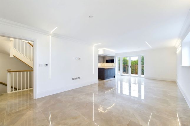 Valley View, Mill Lane, Worthing photo 4