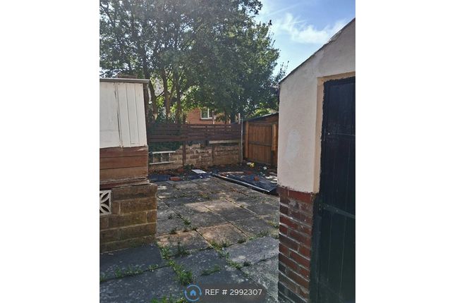 Woodhouse Grove, Fartown, Huddersfield photo 3