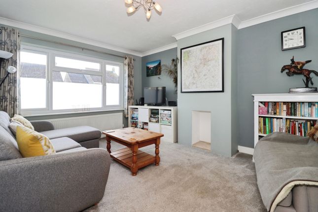 32, Inglestone Road, Wotton-under-Edge photo 2